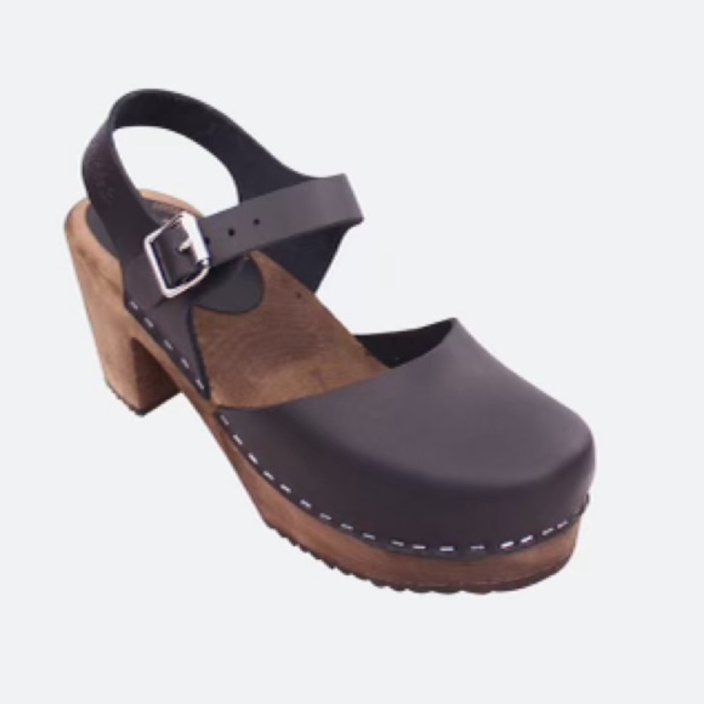 Lotta Clogs from STOCKHOLM 
(Highwood Black Leather Clogs)